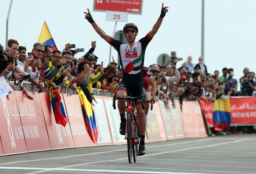 Rui Costa al traguardo della 3a tappa del Tour di Abu Dhabi (Ansa)